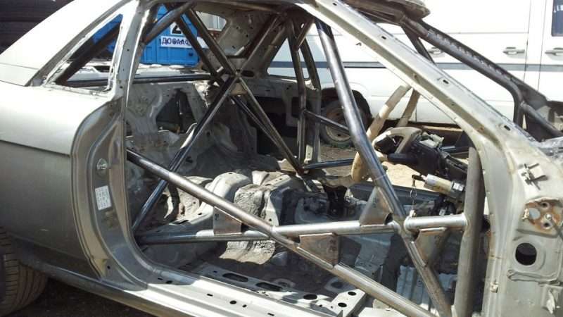 Эксплуатация автомобиля с каркасом безопасности в городских условиях: правовые и технические аспекты