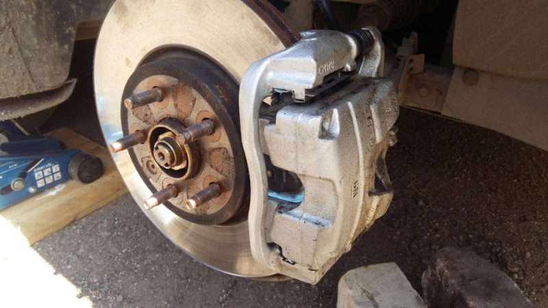 Как правильно чистить тормоза автомобиля: пошаговая инструкция