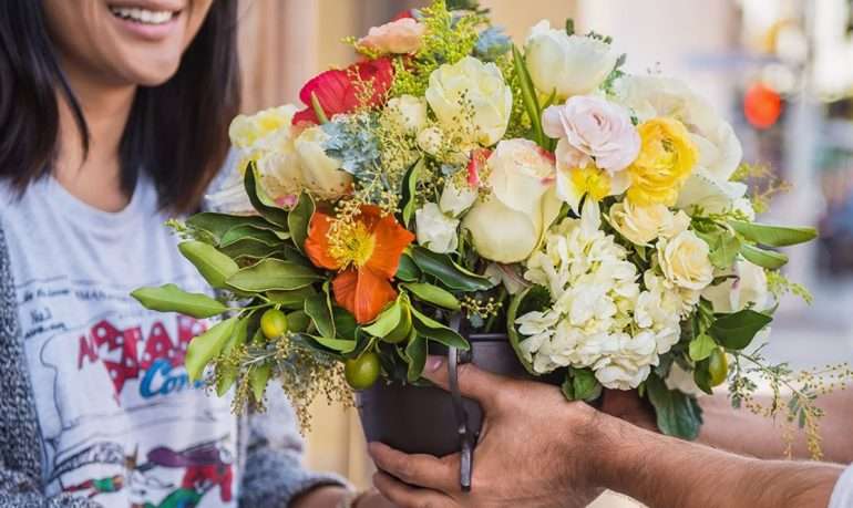 Локальные и редкие сорта цветов: преимущества быстрой доставки по городу
